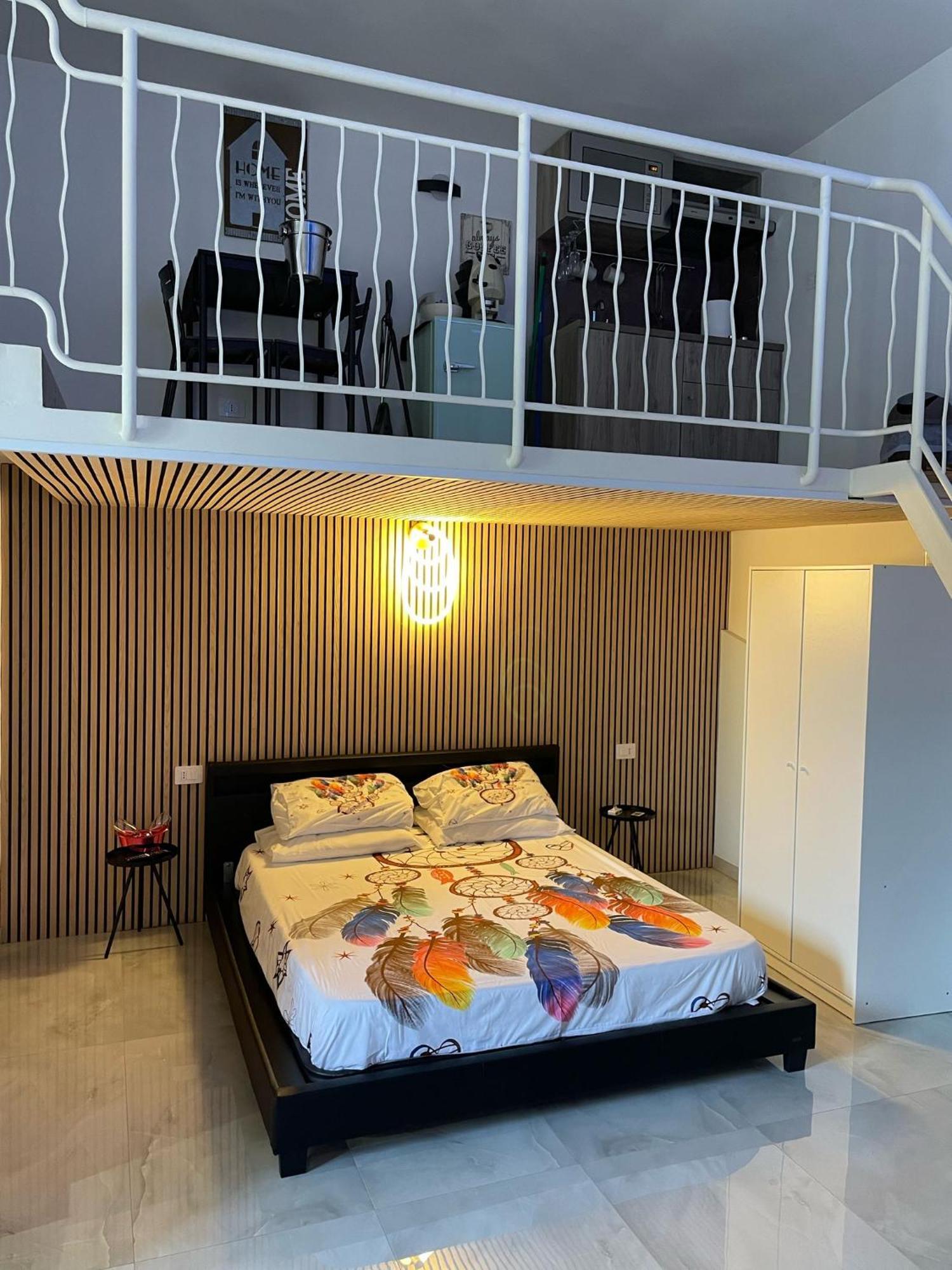 Appartamento Charm E Chic Napoli Esterno foto
